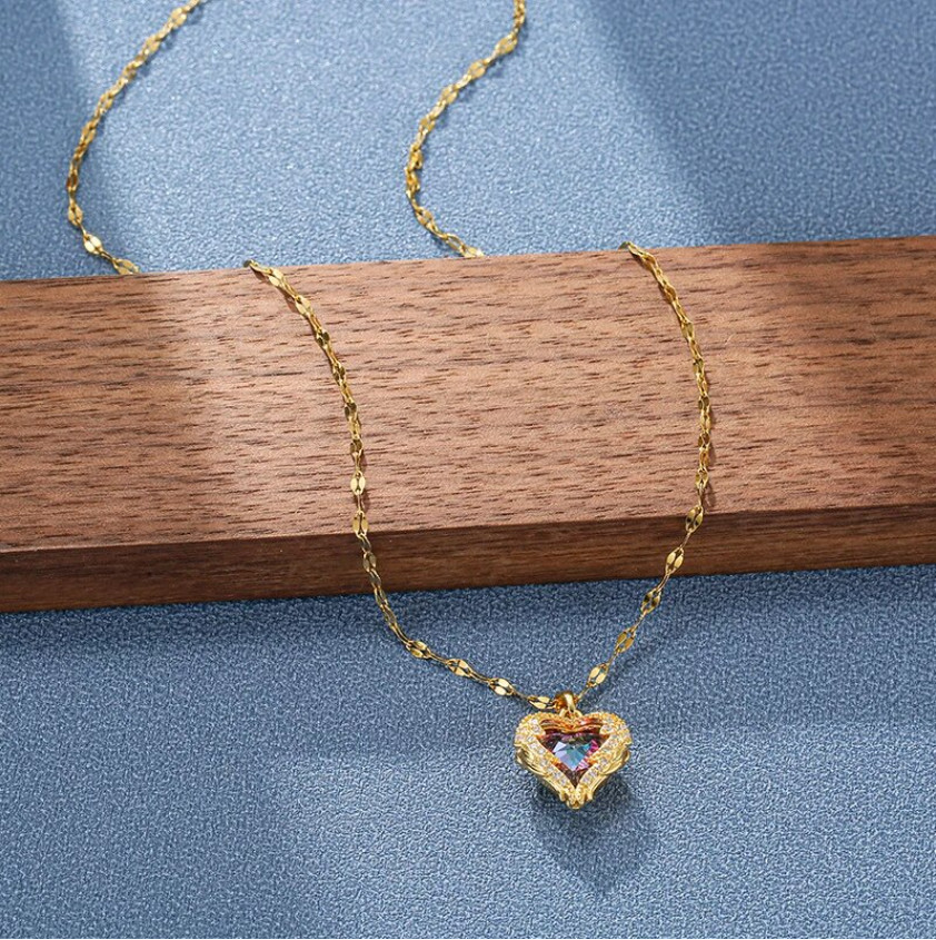 Luxury Heart Necklace/Pendant/Jewelry Korean Fashion Stainless Steel + 18 k Gold