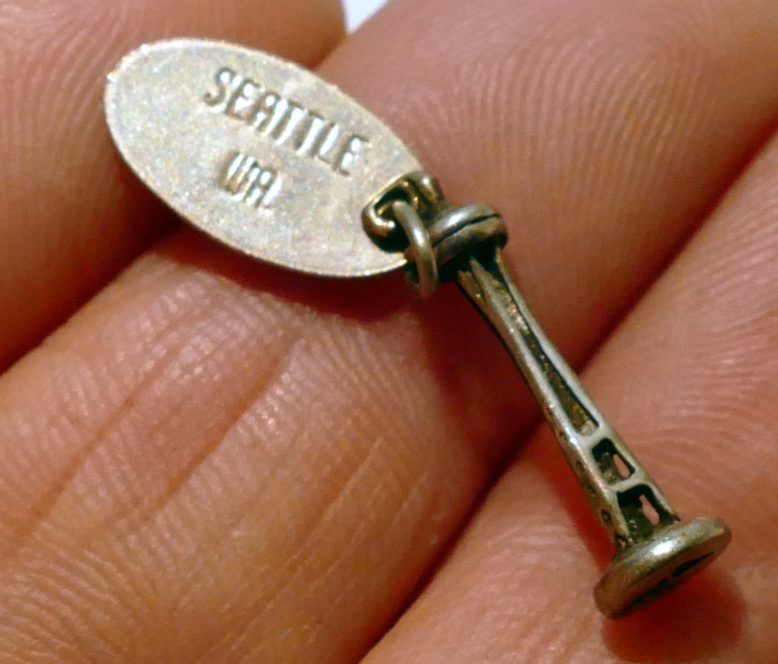 Seattle Space Needle Tower Charm Pendant 2cm pewter metal Washington USA