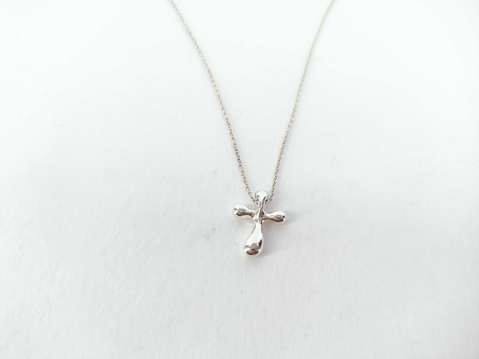 Tiffany & Co.Small Cross Pendant Necklace Elsa Peretti Sterling Silver 925 NoBox