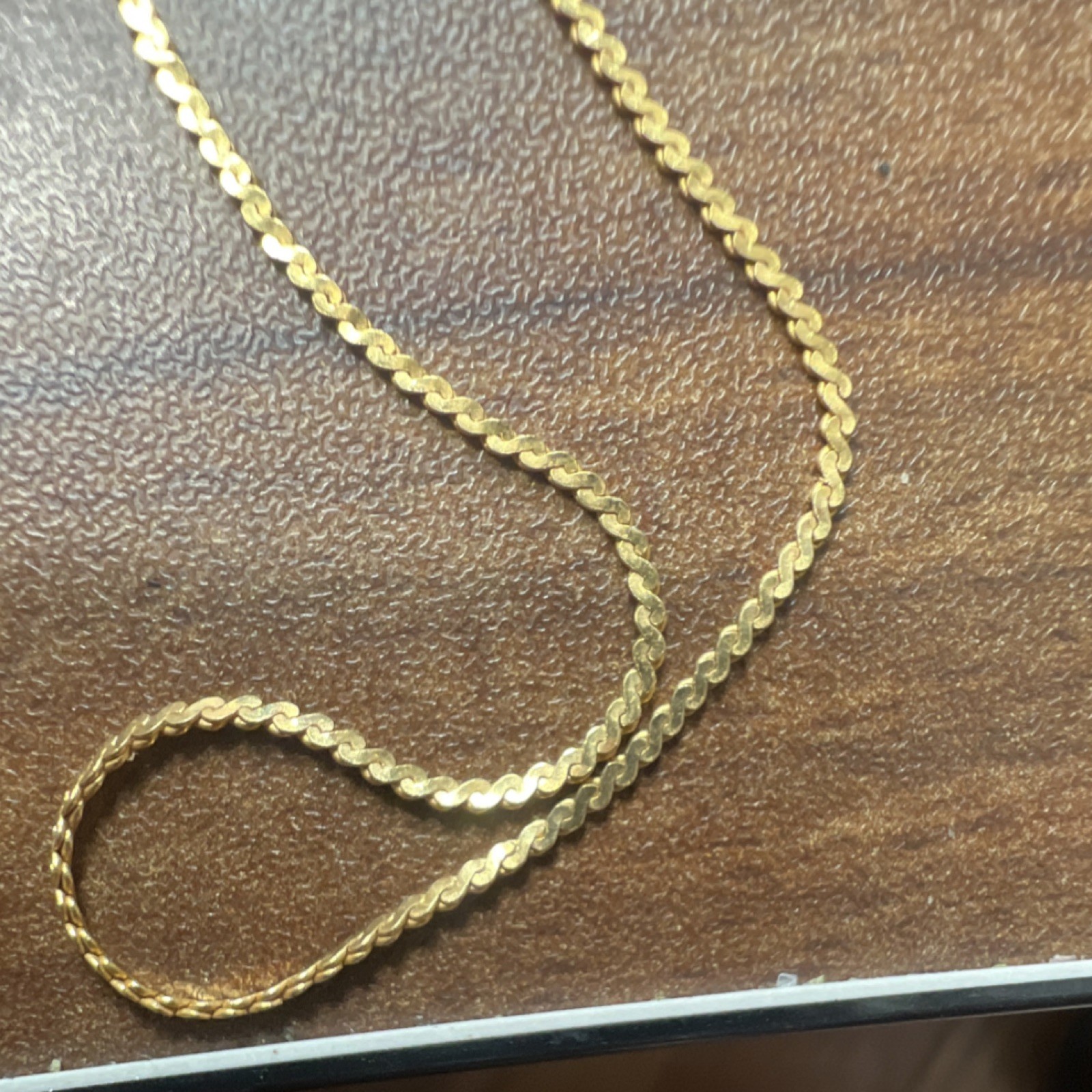 Gold Cable Chain Necklace Yellow Gold Metal No Stone Spring Ring Closure