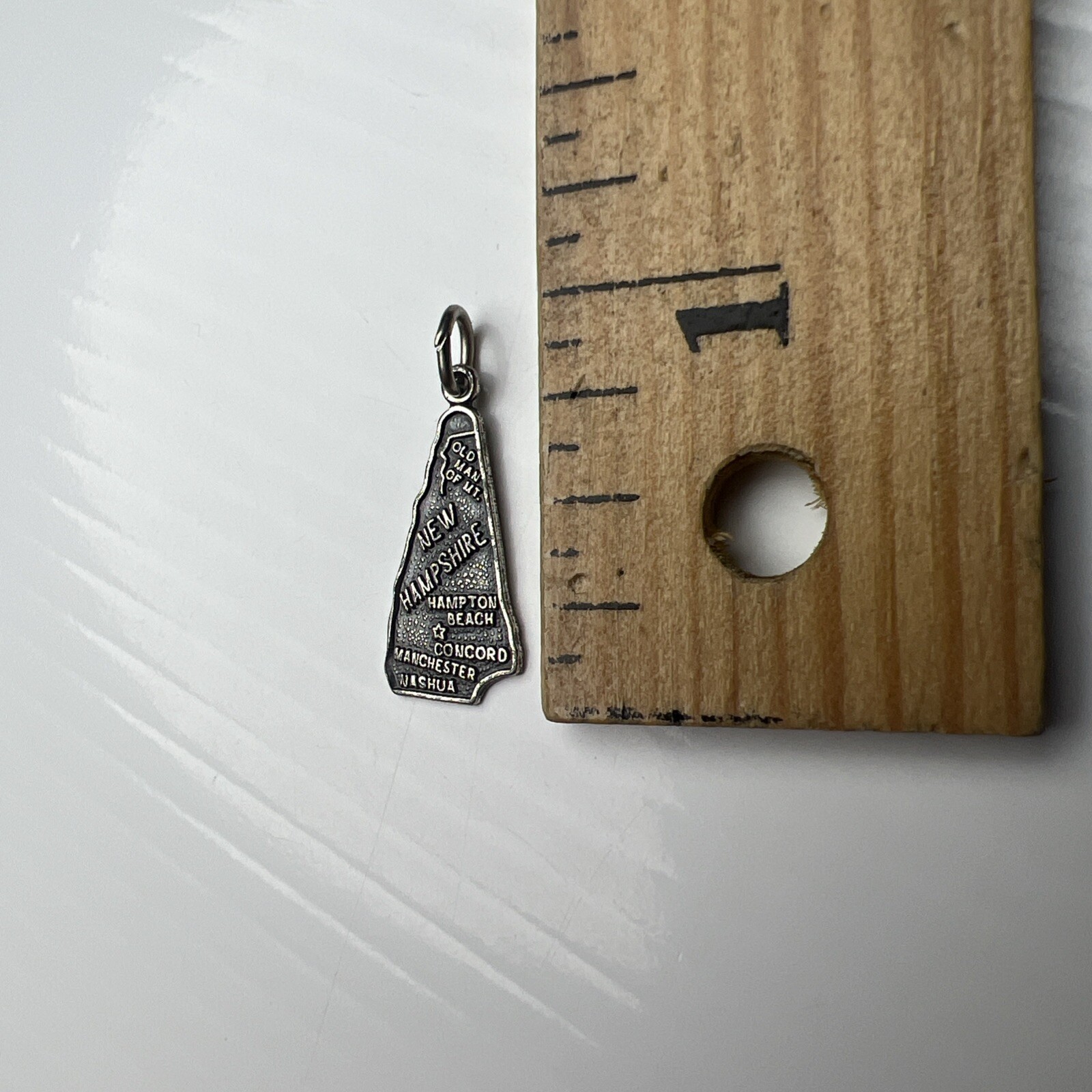 925 Sterling Silver Retro Charm Pendant New Hampshire USA Hampton Beach Old Man