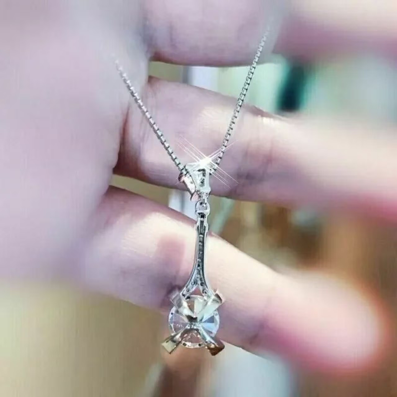 2Ct Round Cut VVSI Moissanite Women’s Pendant 14K White Gold Plated Free Chain