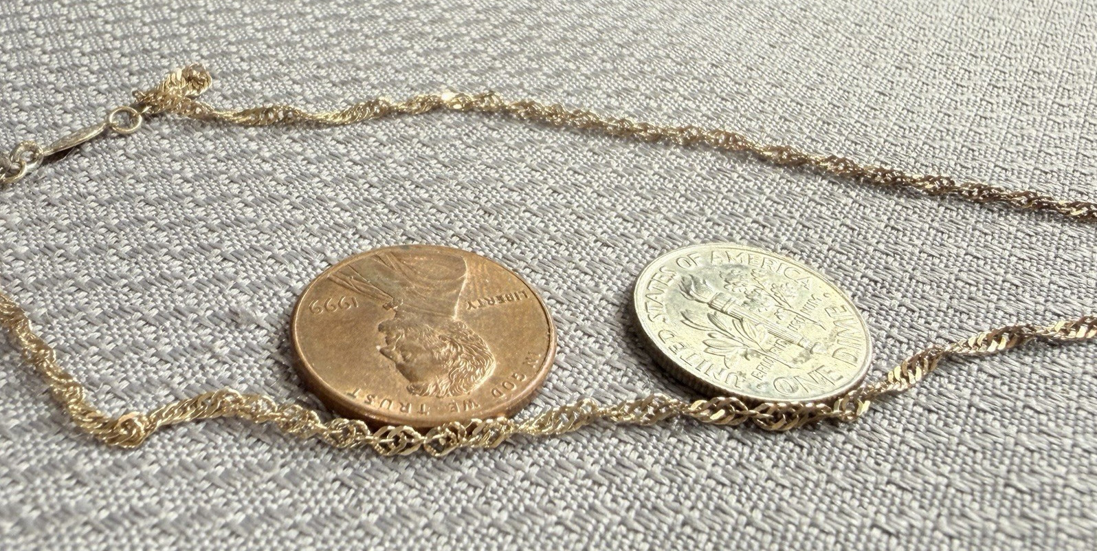 14K Yellow Gold Singapore Chain Necklace 24″ Italy Slim 1.44mm Twist 3.01g