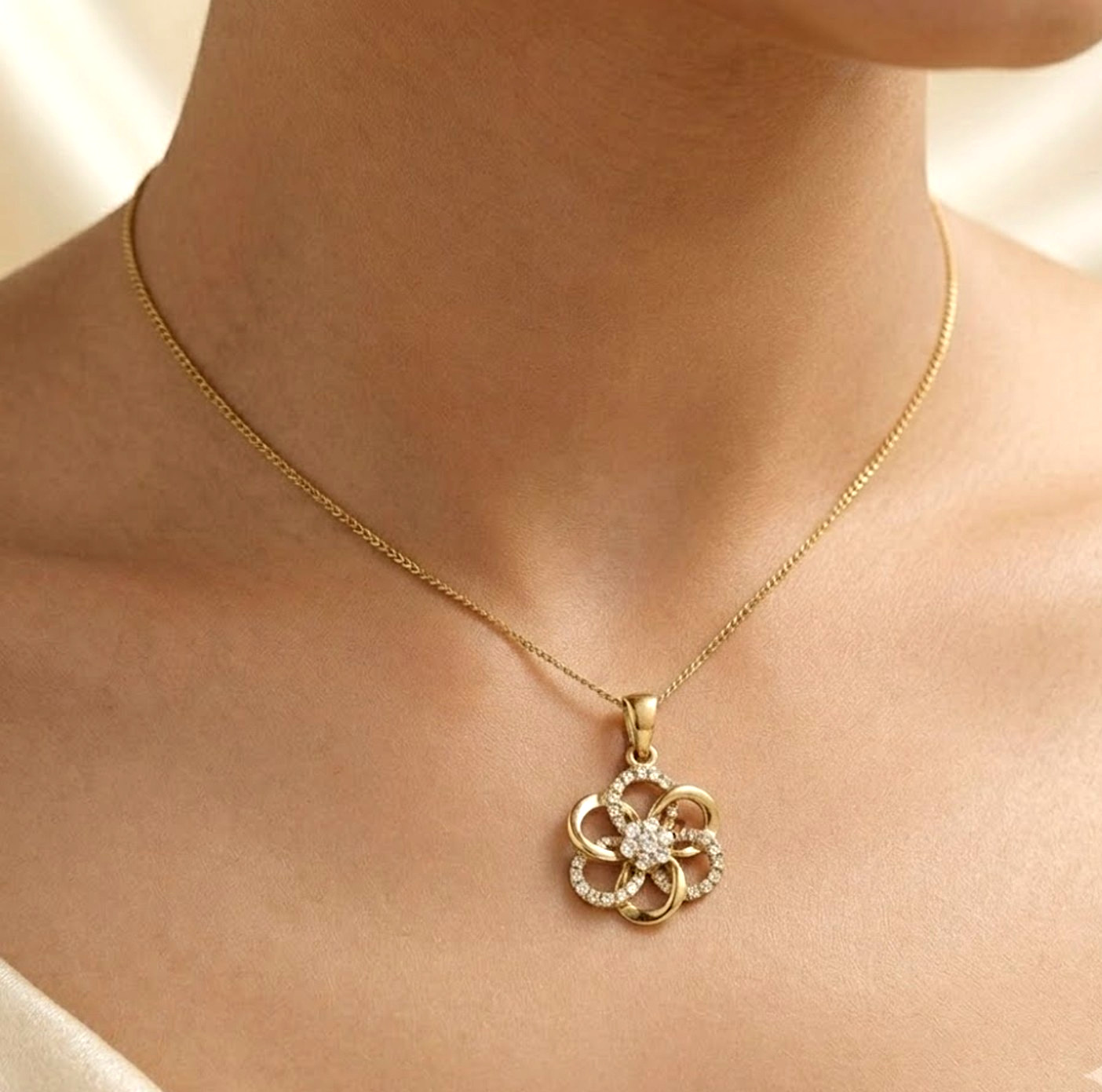 0.80ct Natural round diamond 14k BIS Hallmarked solid yellow gold Flower Pendant