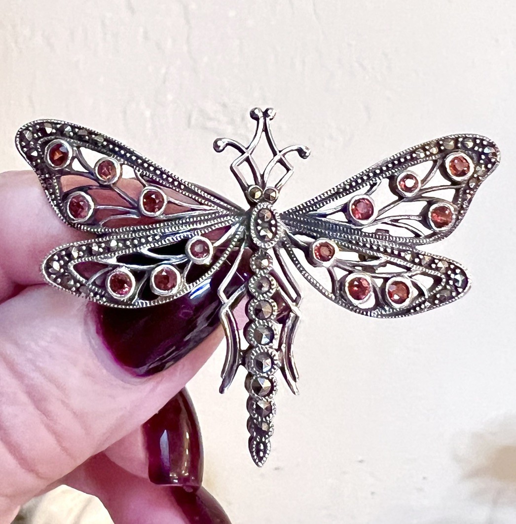 LOVELY Designer Sterling Silver & Garnet Dragonfly Brooch/Pendant Necklace
