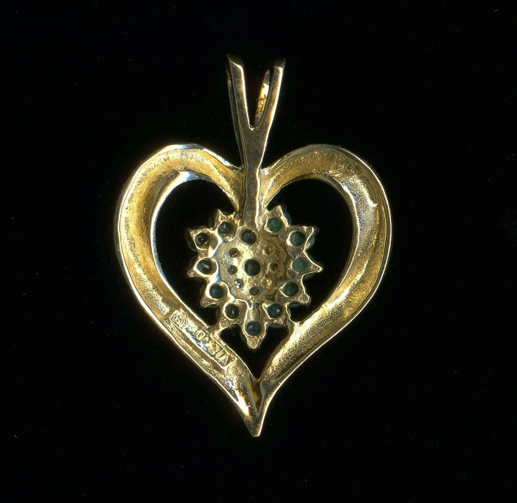 10K 2.05 Gram 26mm Yellow Gold Green Emerald & Diamond Cluster Heart Pendant (LV