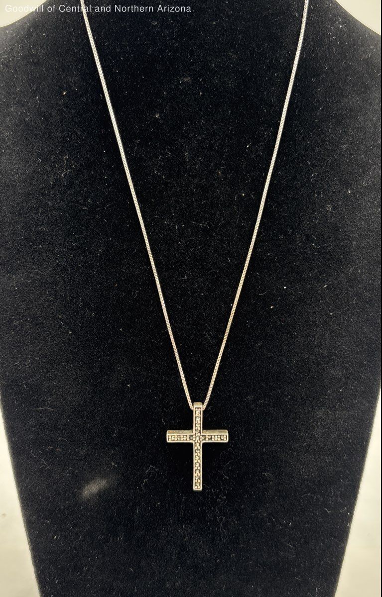 925 Sterling Silver Necklace w/Cross Pendant & Marcasite 6.12g
