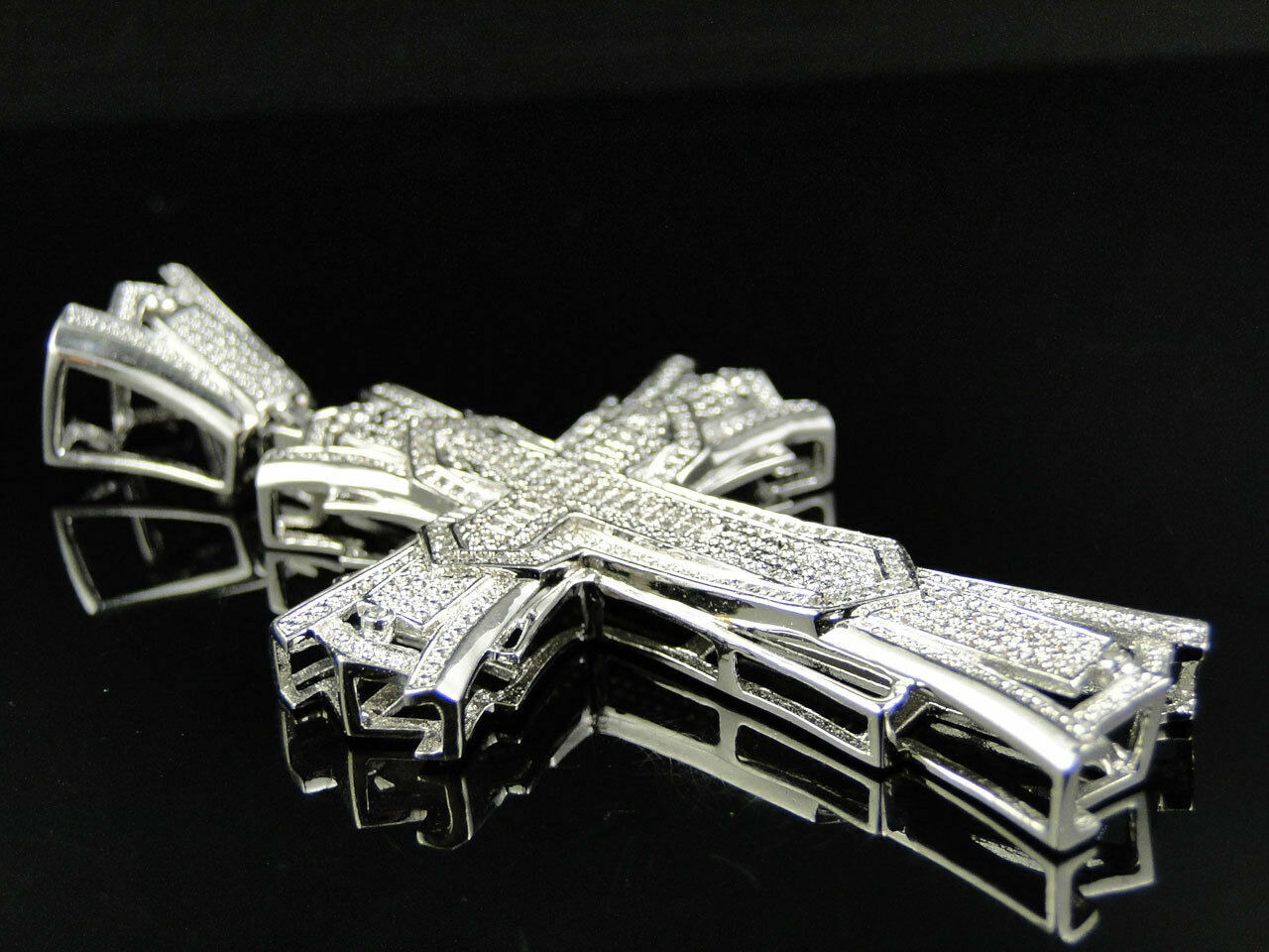 Mens Large Round Cut VVS1 3 Inch Diamond Mens Cross Pendant Charm 1.0 Ct