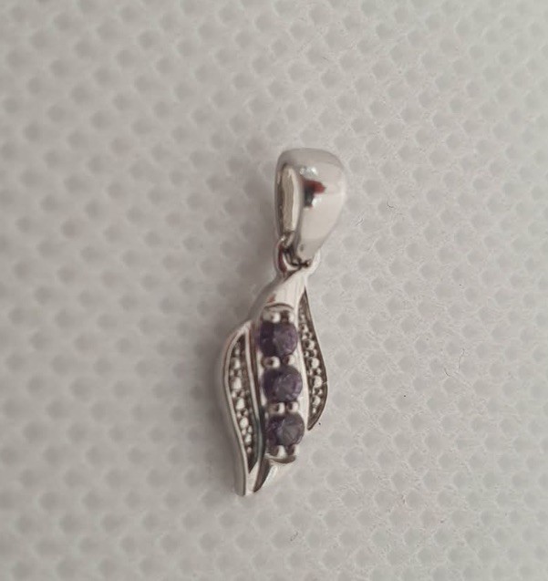 Tiny 9ct White Gold Sapphire & Diamond Pendant Vintage 0.74g