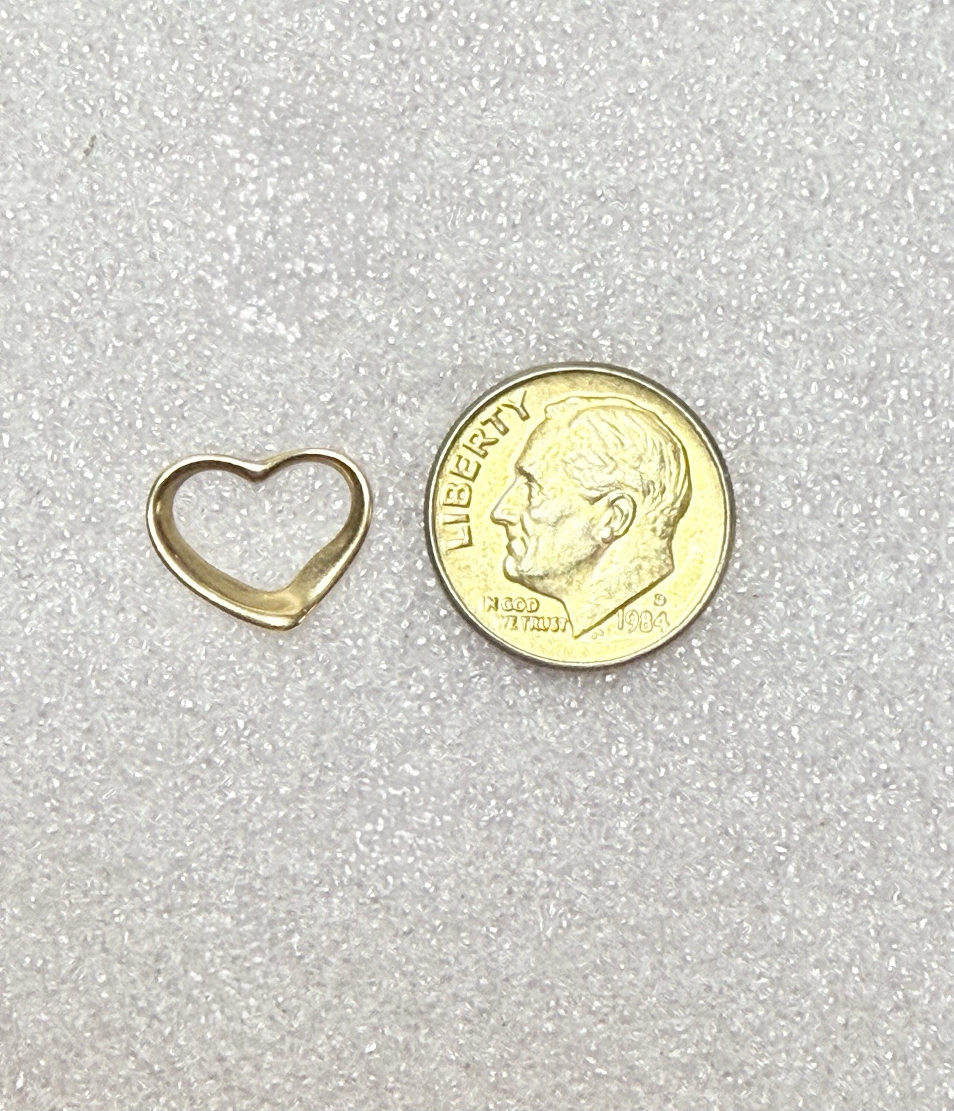 14k Yellow Gold Open Heart Floating 1/2” Pendant .53 Grams