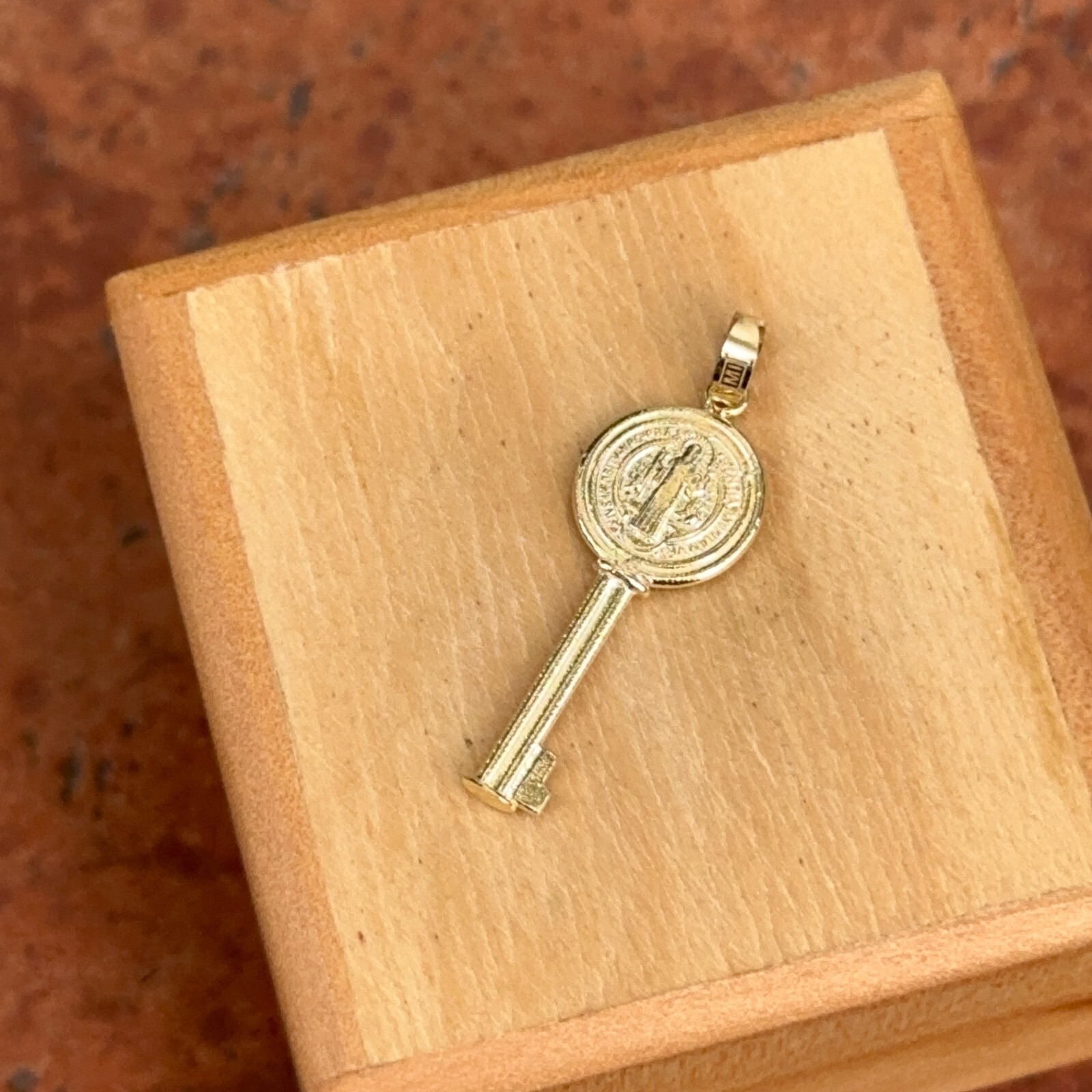 14KT Yellow Gold Solid St Benedict Key Medal Pendant Charm Reversible 23mm