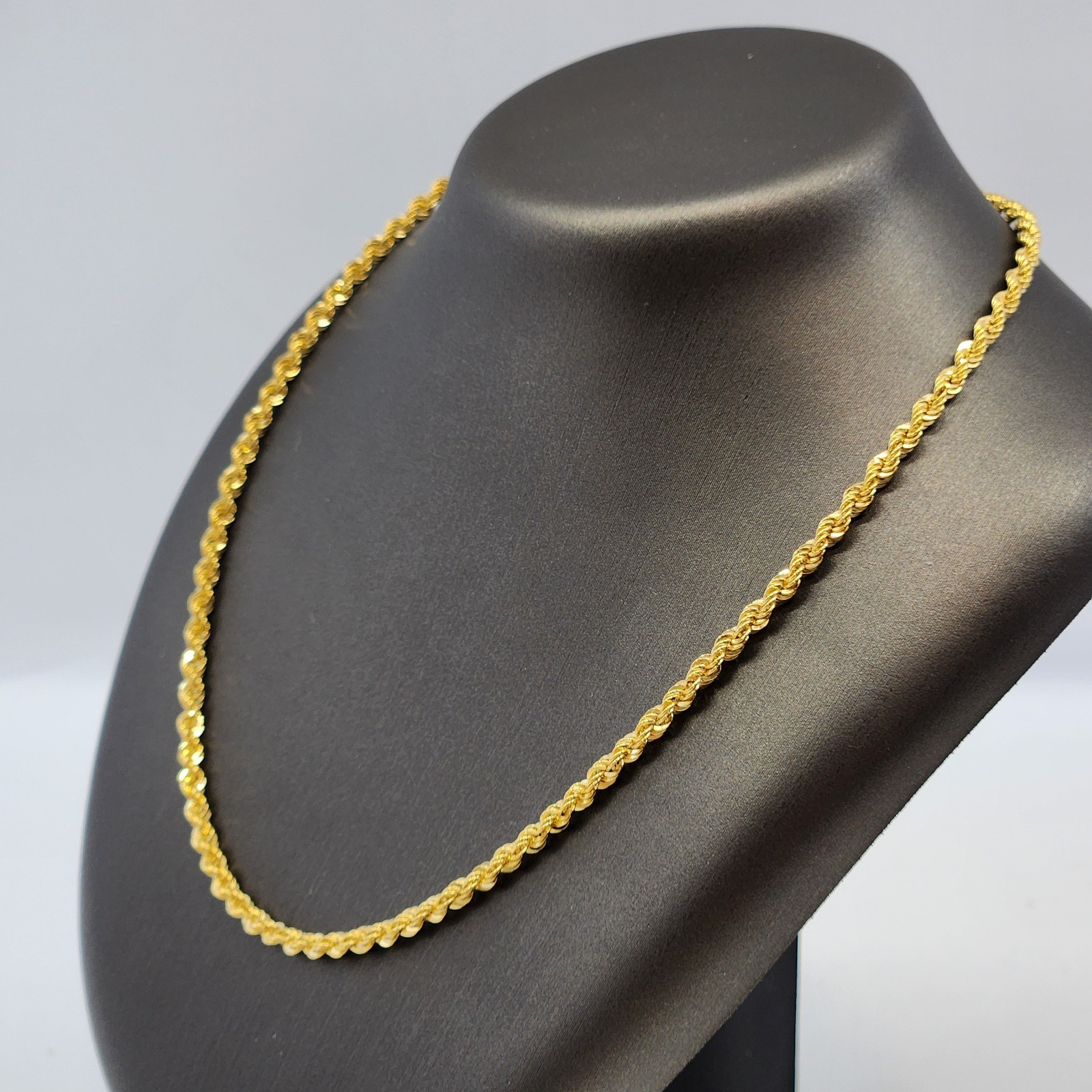 9ct Yellow Gold Rope Chain | Length: 55cm / 22″ | Width: 2.2mm / 0.09″