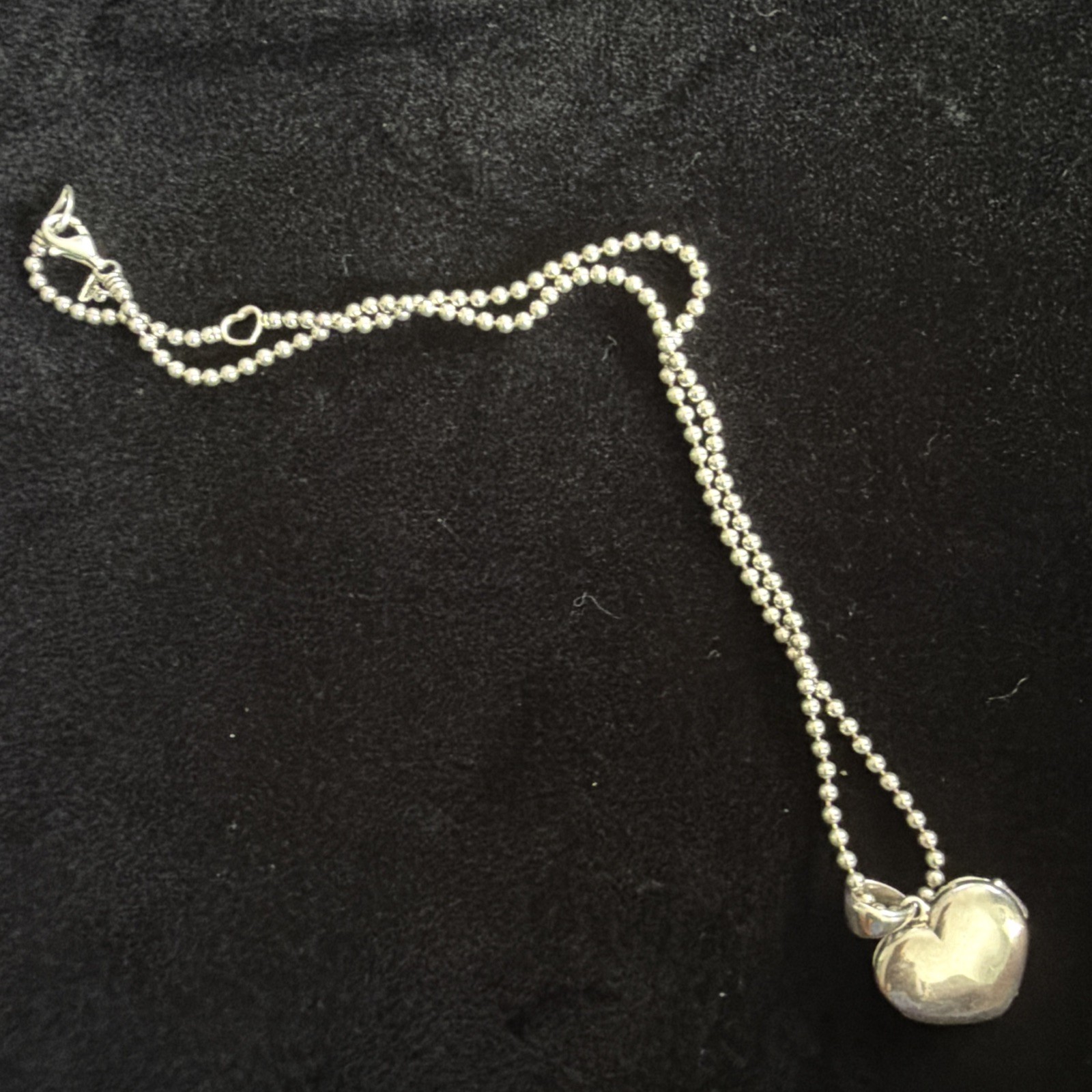 LAGOS – CAVIAR Vintage Sterling Silver Ridged 3-D Puffy Heart Pendant Necklace