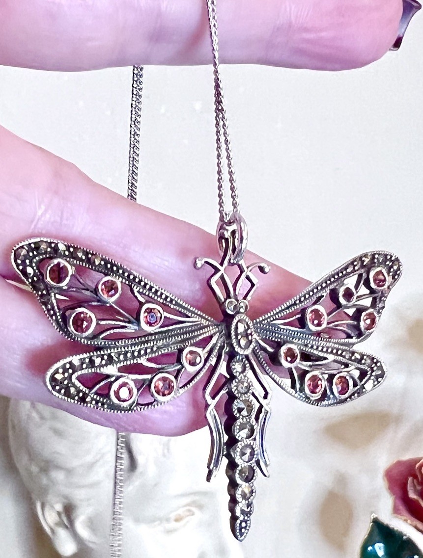 LOVELY Designer Sterling Silver & Garnet Dragonfly Brooch/Pendant Necklace