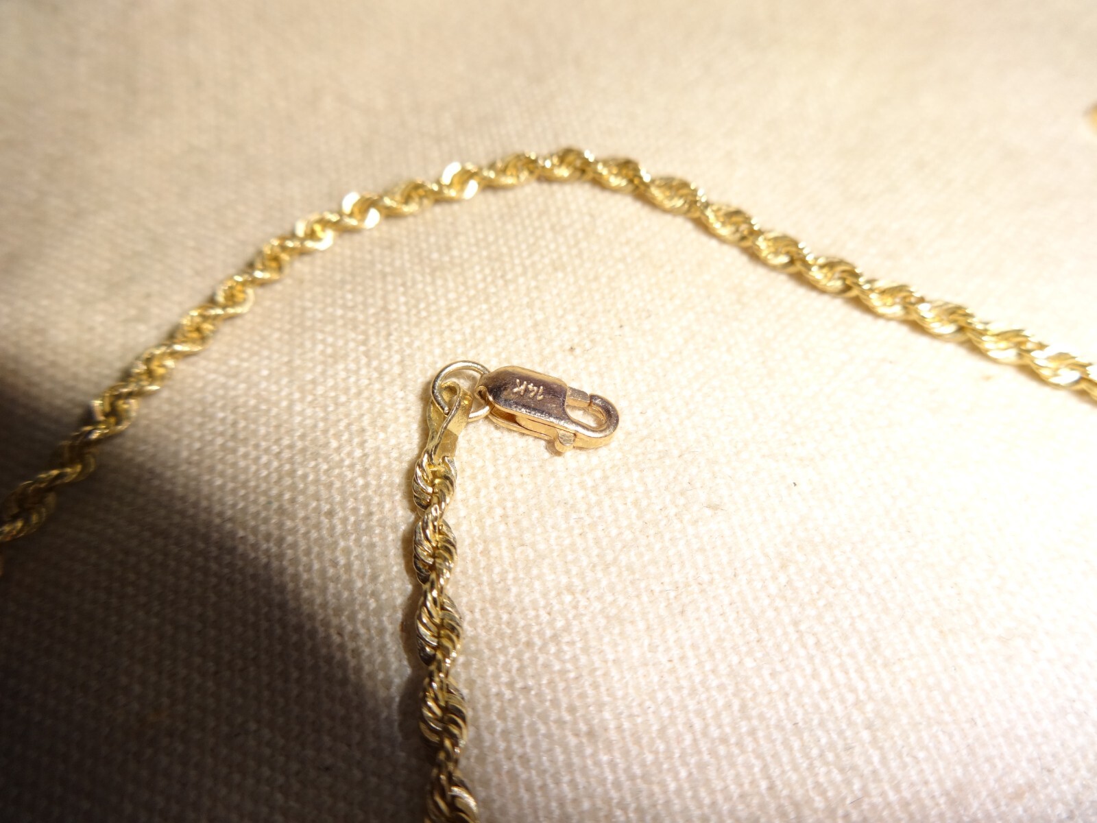 Michael Anthony 14K Gold Vintage Necklace Hollow Twisted Chain 18″