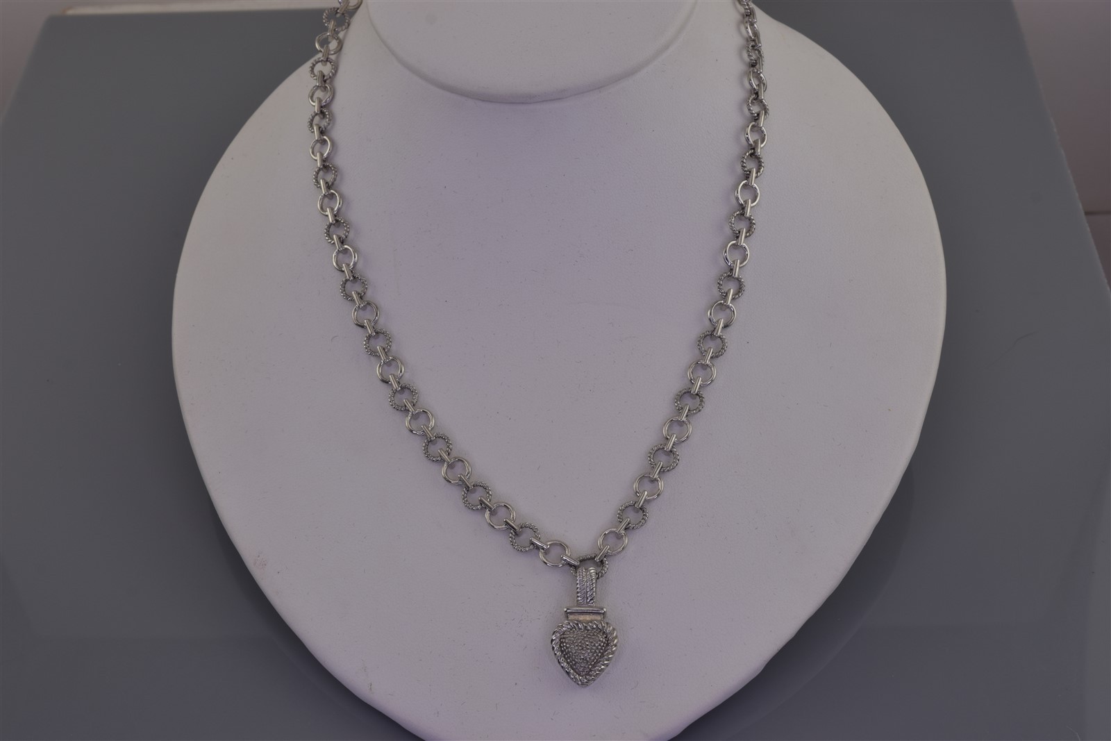 Heng Ngai Sterling Silver Diamond Accented Heart Cable Chain 925 Necklace 17″