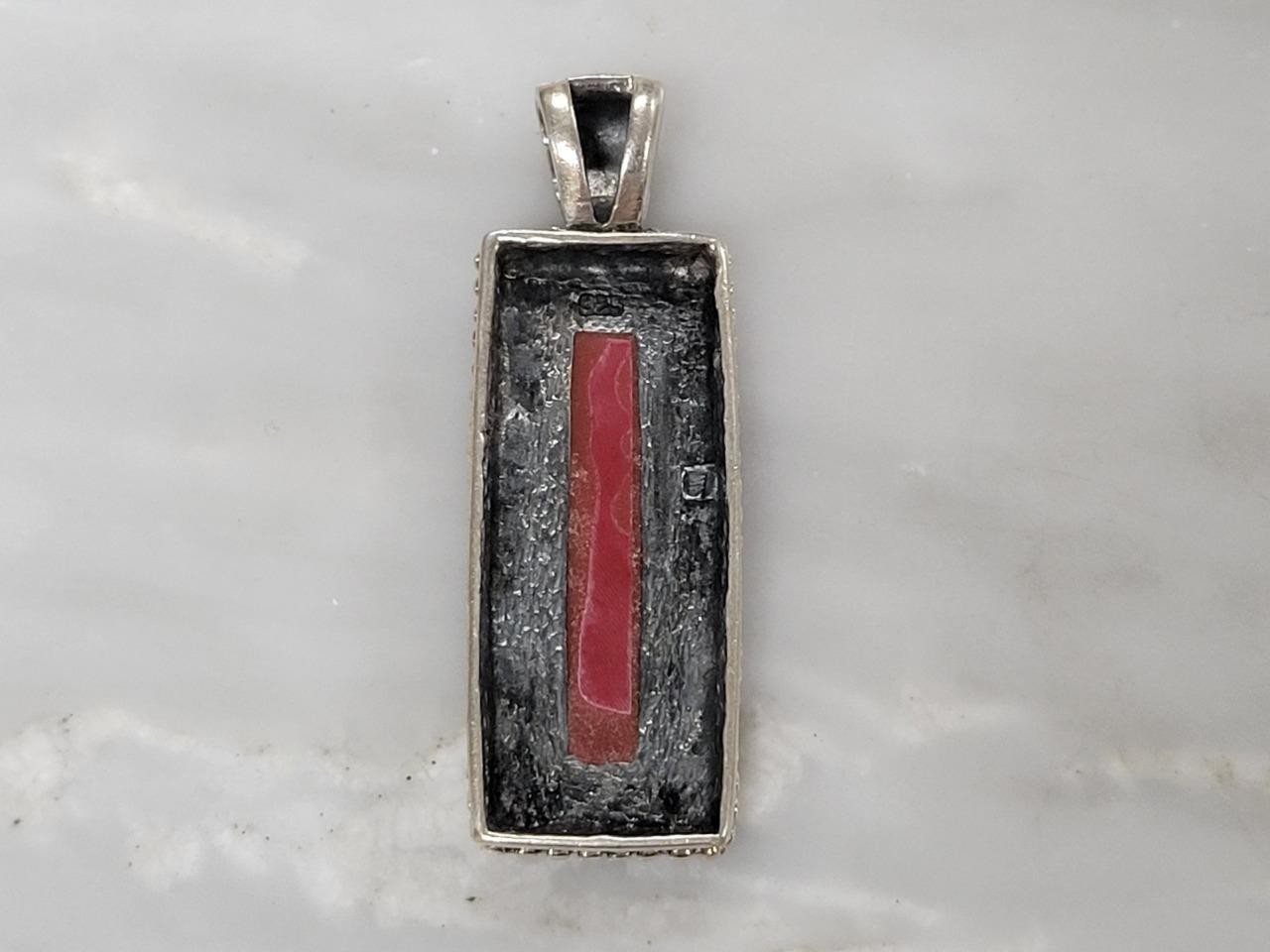 Ornate Sterling Silver Unknown Red Stone Pendant ~ 7.4grams ~ 3-C292