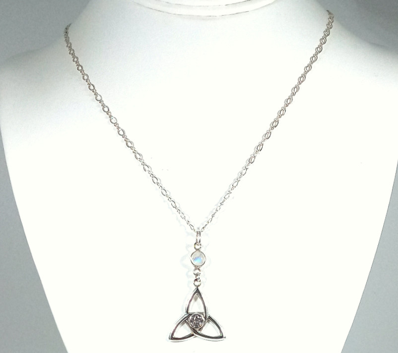 Vintage 925 Sterling Silver Wiccan Rainbow Moonstone Triquetra Pentacle Necklace