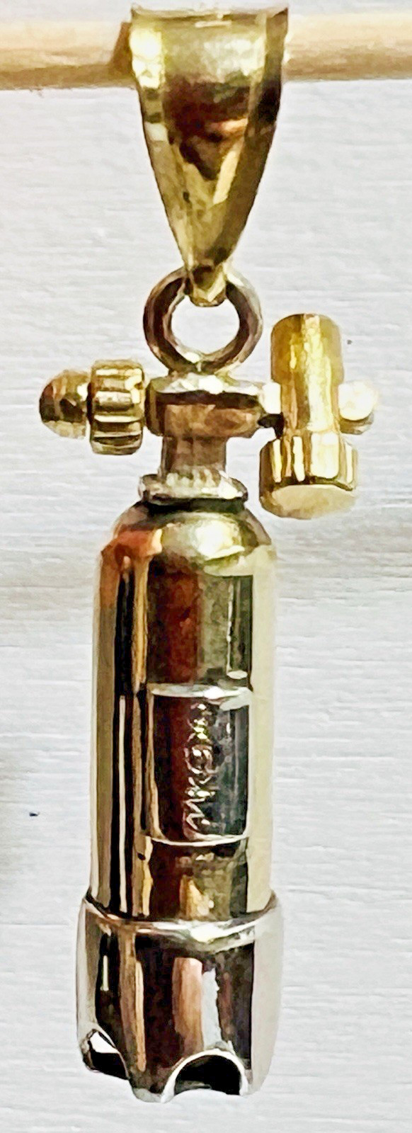 Vintage 14k Two-tone Yellow Gold Scuba Tank Charm Pendant 1.25″H 4g EUC