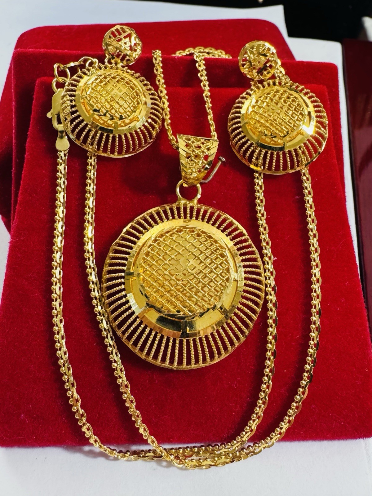 WOMENS 22K 22C 916 Real Gold 20” long Round Set Earrings Necklace 14.9g 2.2mm
