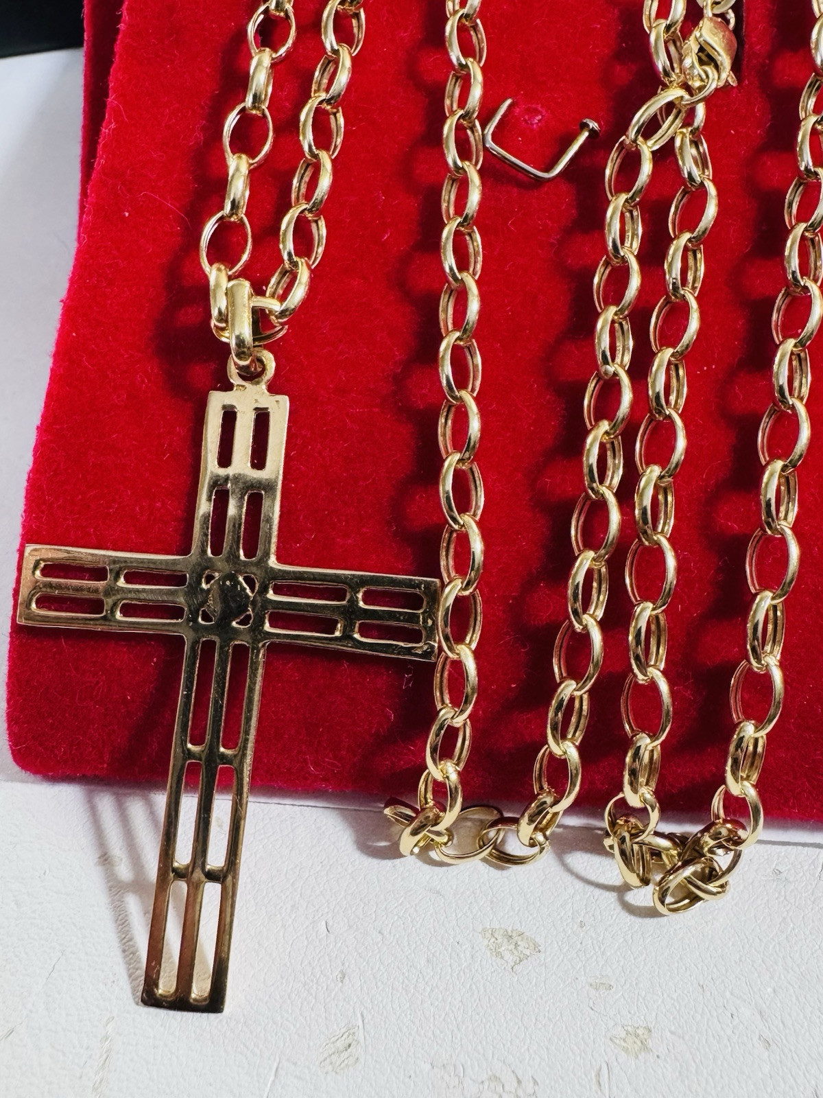18K 750 Fine Yellow Gold Set Cross Necklace 19.5/20” Long 6.5g 3.8mm WOMENS
