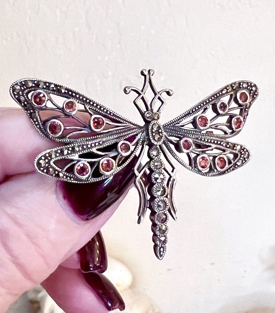 LOVELY Designer Sterling Silver & Garnet Dragonfly Brooch/Pendant Necklace