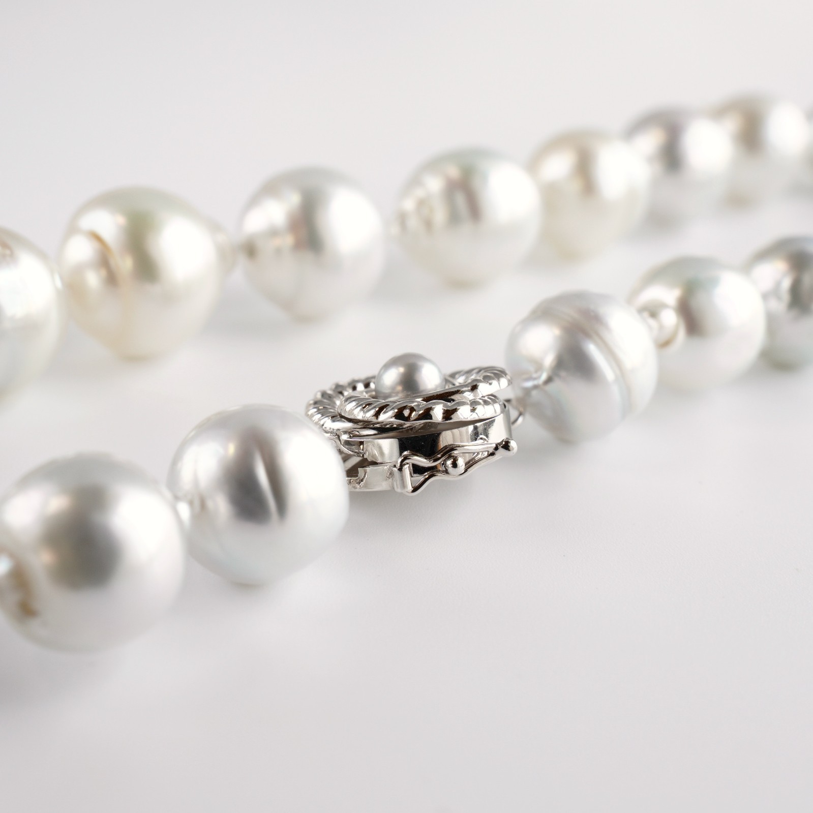 11.5-14.5mm Baroque White South Sea Pearl Necklace 14K White Gold Clasp,18.1″