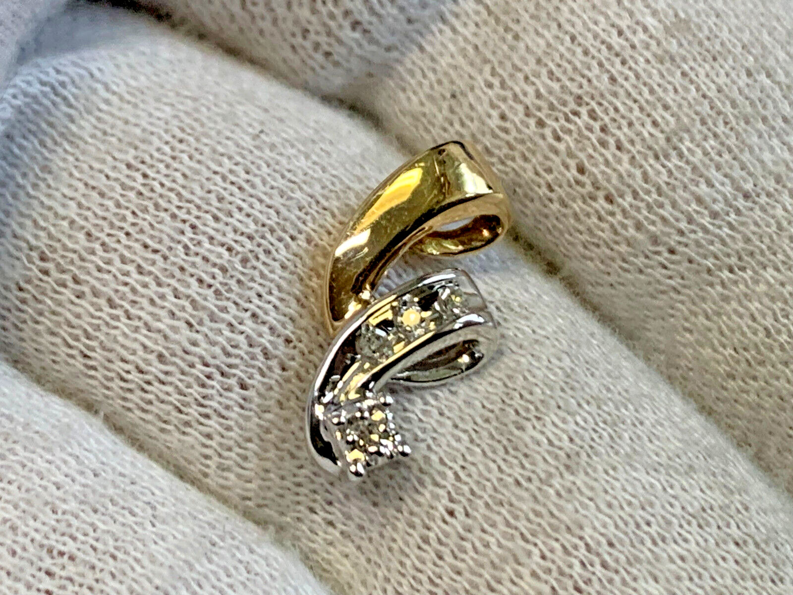 10K Yellow & White Gold Diamond Pendant 1.07g Fine Jewelry Necklace Charm