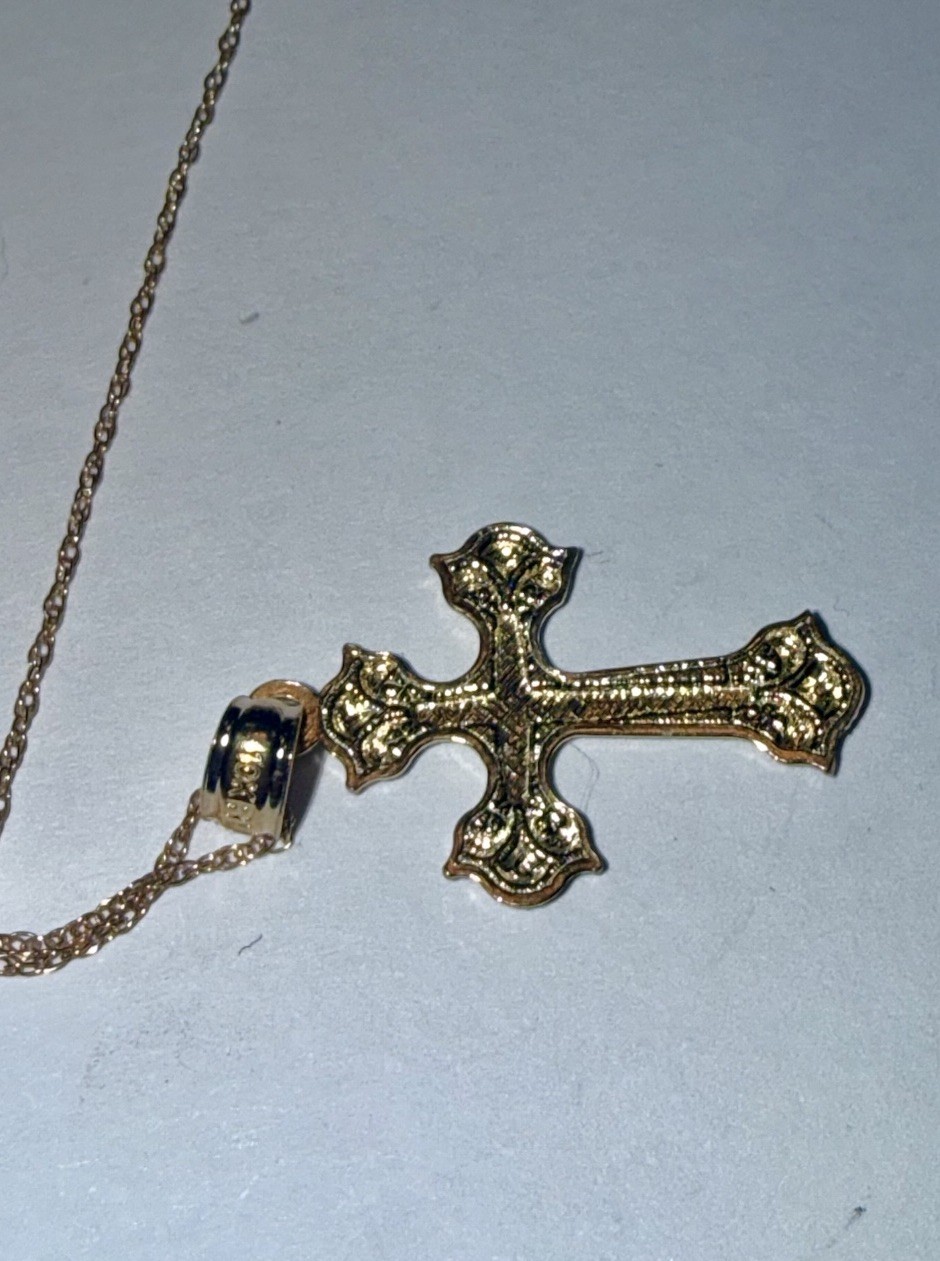 ESTATE Solid 10K Gold Fancy Cross Pendant Chain Necklace 18”