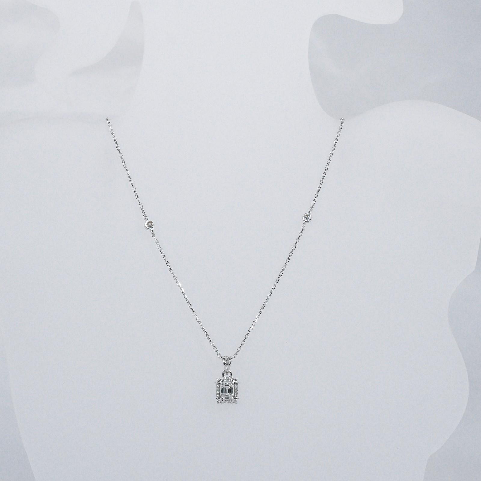 18 KARAT NECKLACE | NATURAL DIAMOND | WHITE GOLD | WOMAN | IGI CERTIFIED