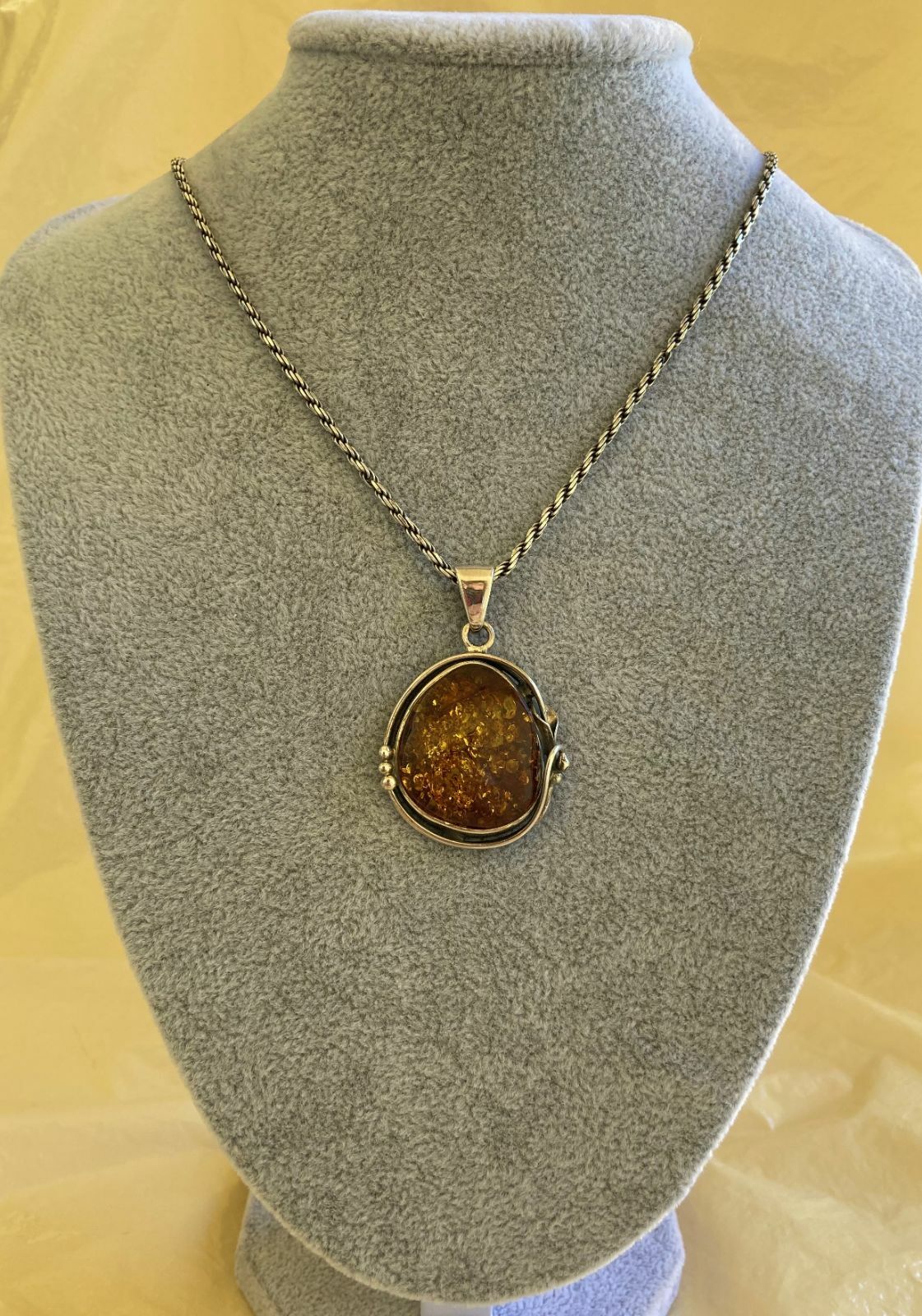 BALTIC HONEY GREEN AMBER STERLING SILVER LEAF LILY or MODERN HANDMADE PENDANT
