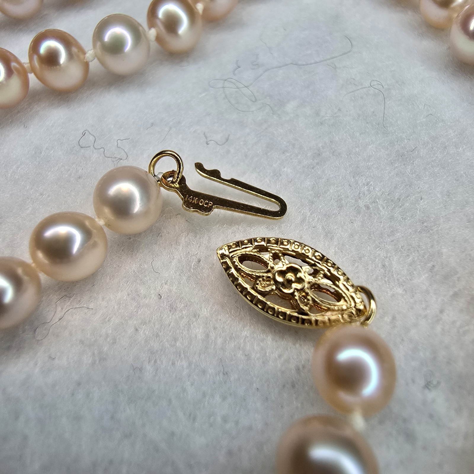 Vintage Freshwater Pearl Necklace 14K Gold Clasp, 18 Inches Long, 17 Grams, Pink