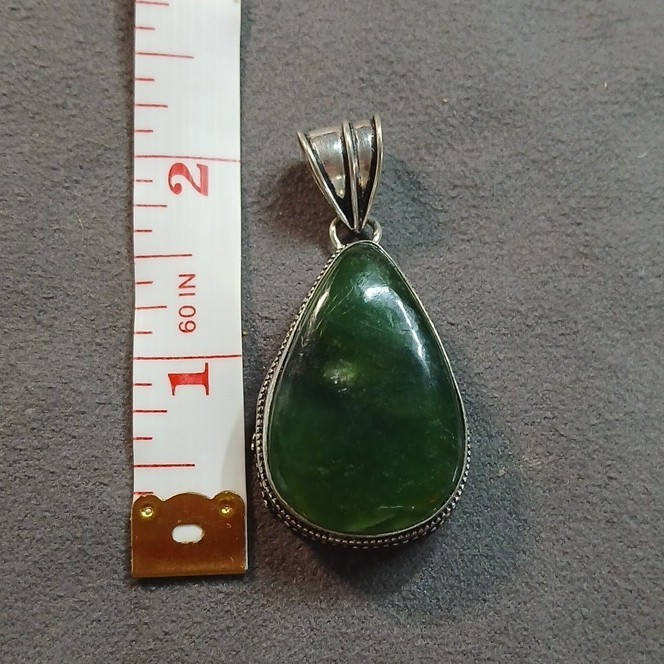 Handmade in India 925 Sterling Silver Teardrop Nephrite Jade Pendant