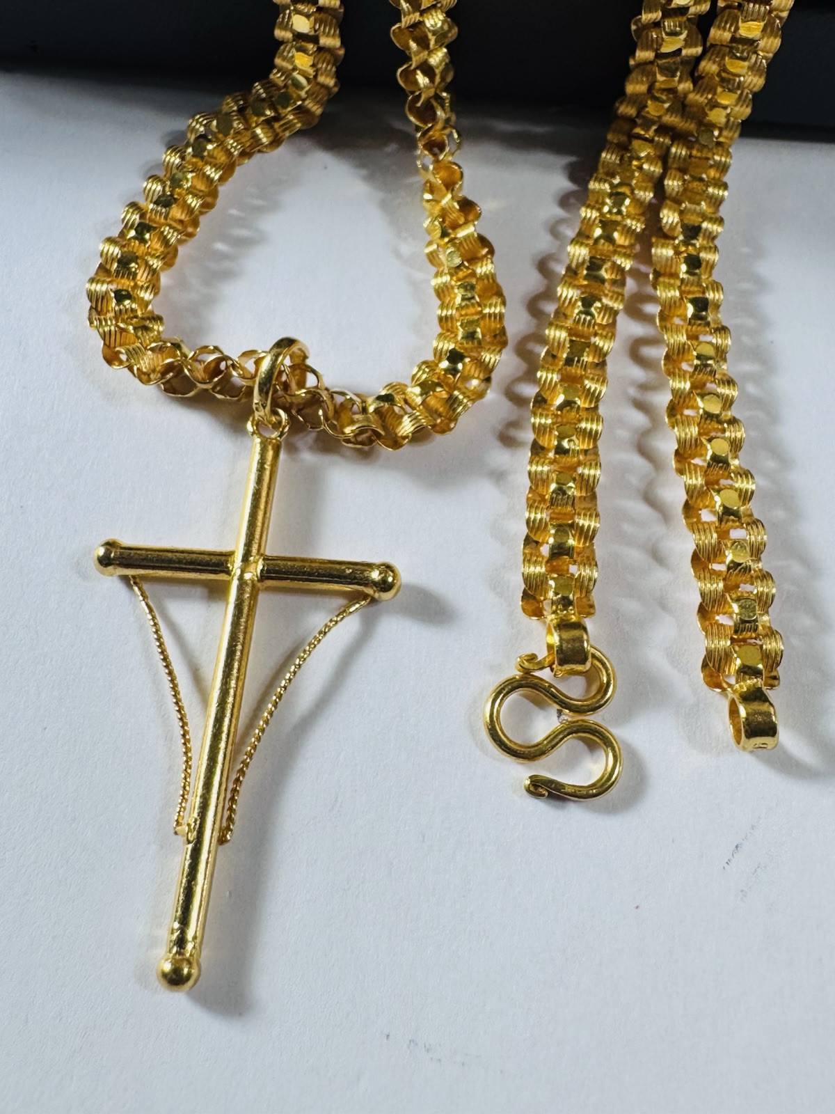22K 916 22C Fine Real Gold 17.5”/18 inch Cross Necklace 21.7g 6mm