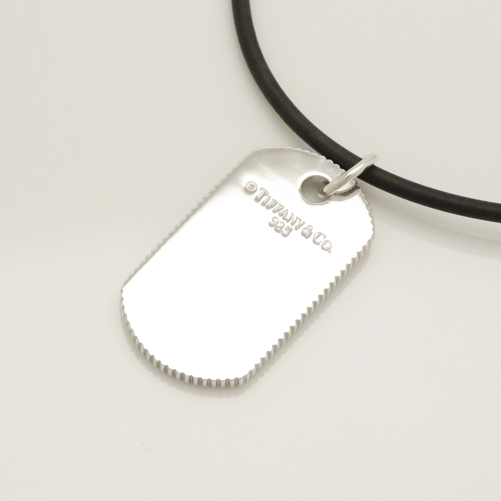 Authentic Tiffany & Co. Coin Edge Dog Tag Rubber Cord Necklace 21.2″ w/Pouch