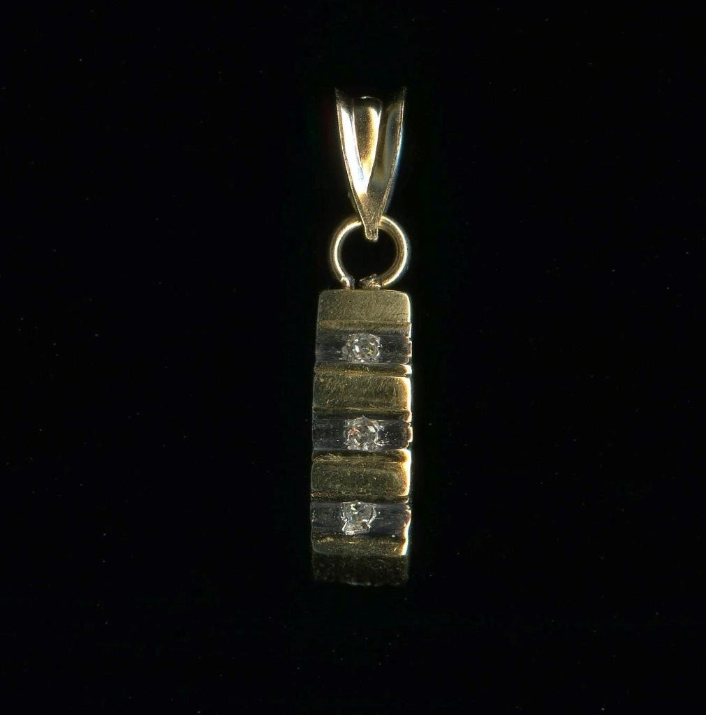 New 10K 20mm Solid Yellow Gold Round Natural Diamond 3 Stone Ribbed Pendant *JB