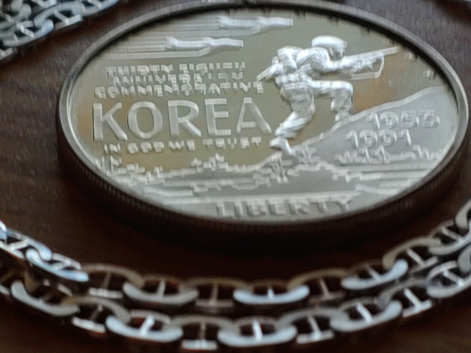 1991 KOREAN WAR US SILVER DOLLAR PENDANT on a 24″ 925 SILVER MARINER CHAIN.