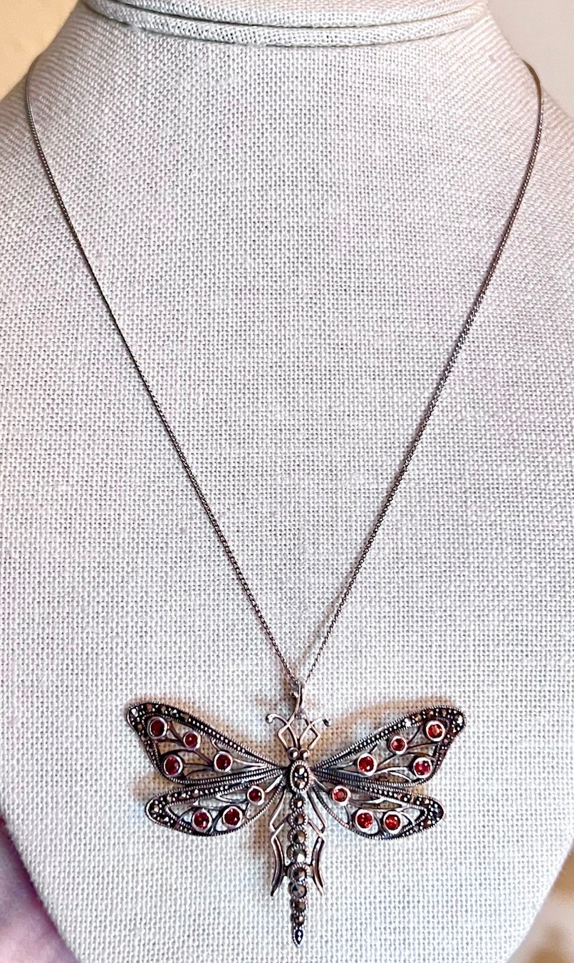 LOVELY Designer Sterling Silver & Garnet Dragonfly Brooch/Pendant Necklace