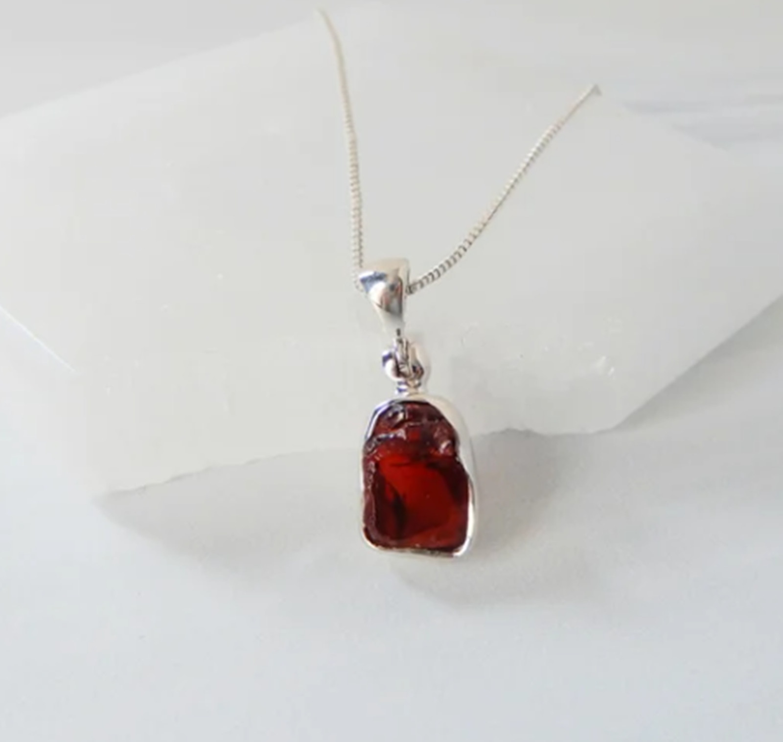Raw Garnet Pendant Gemstone Solid 925 Sterling Silver Beautiful Neck Pendant MK*