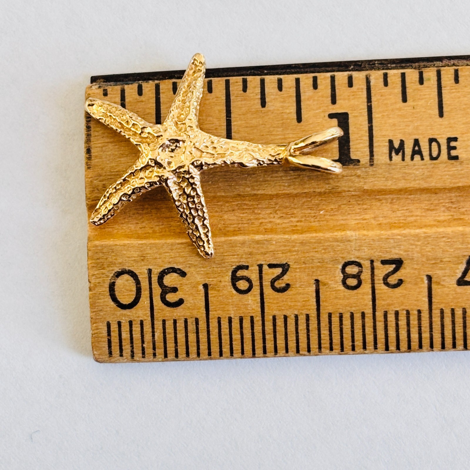 Vintage 14K Yellow Gold Starfish Nautical Beach Sea Life 1″ Pendant 1.5g