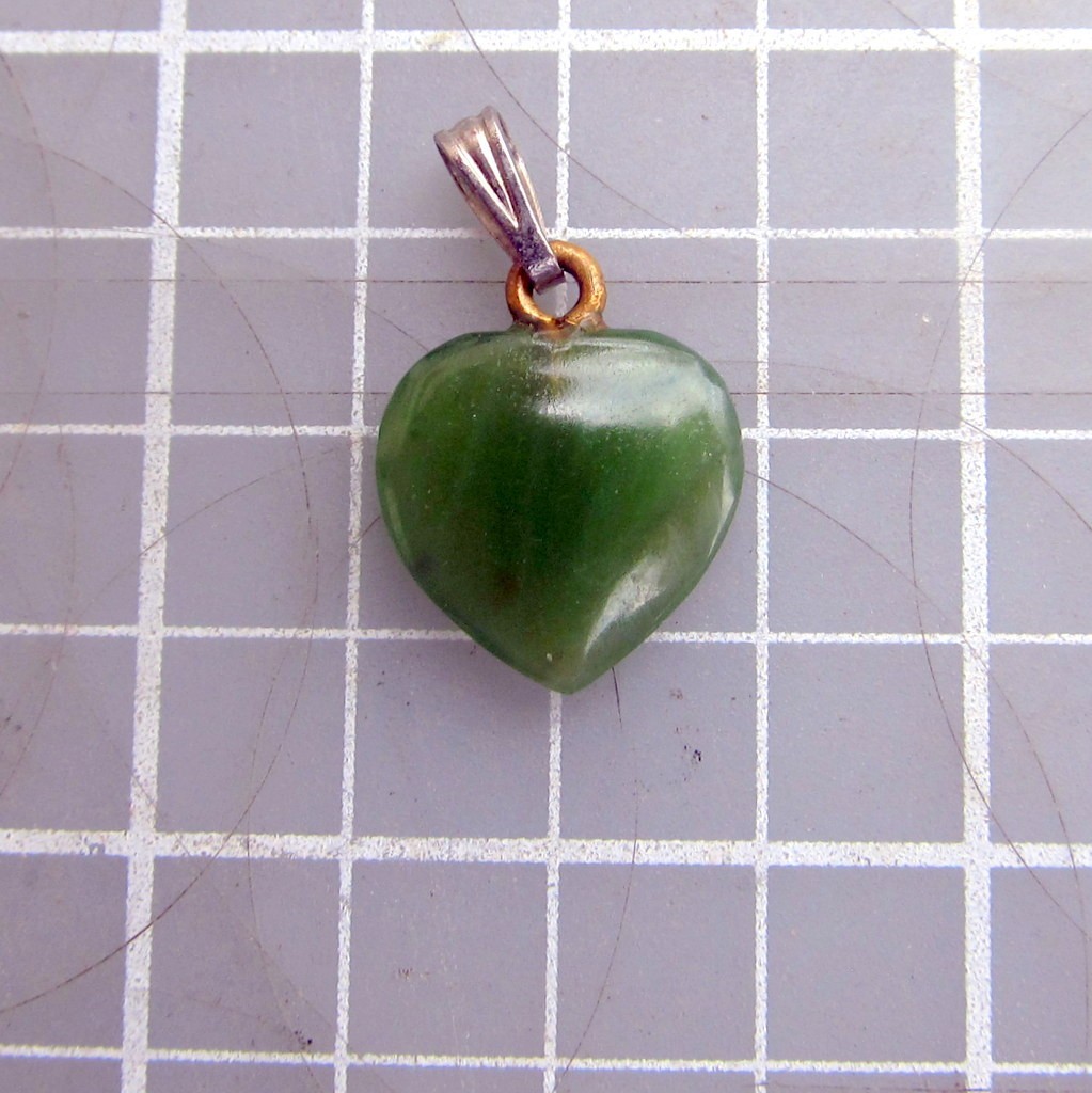 Natural Nephrite Green Jade Puffy Heart Pendant/Charm Unbranded Vintage