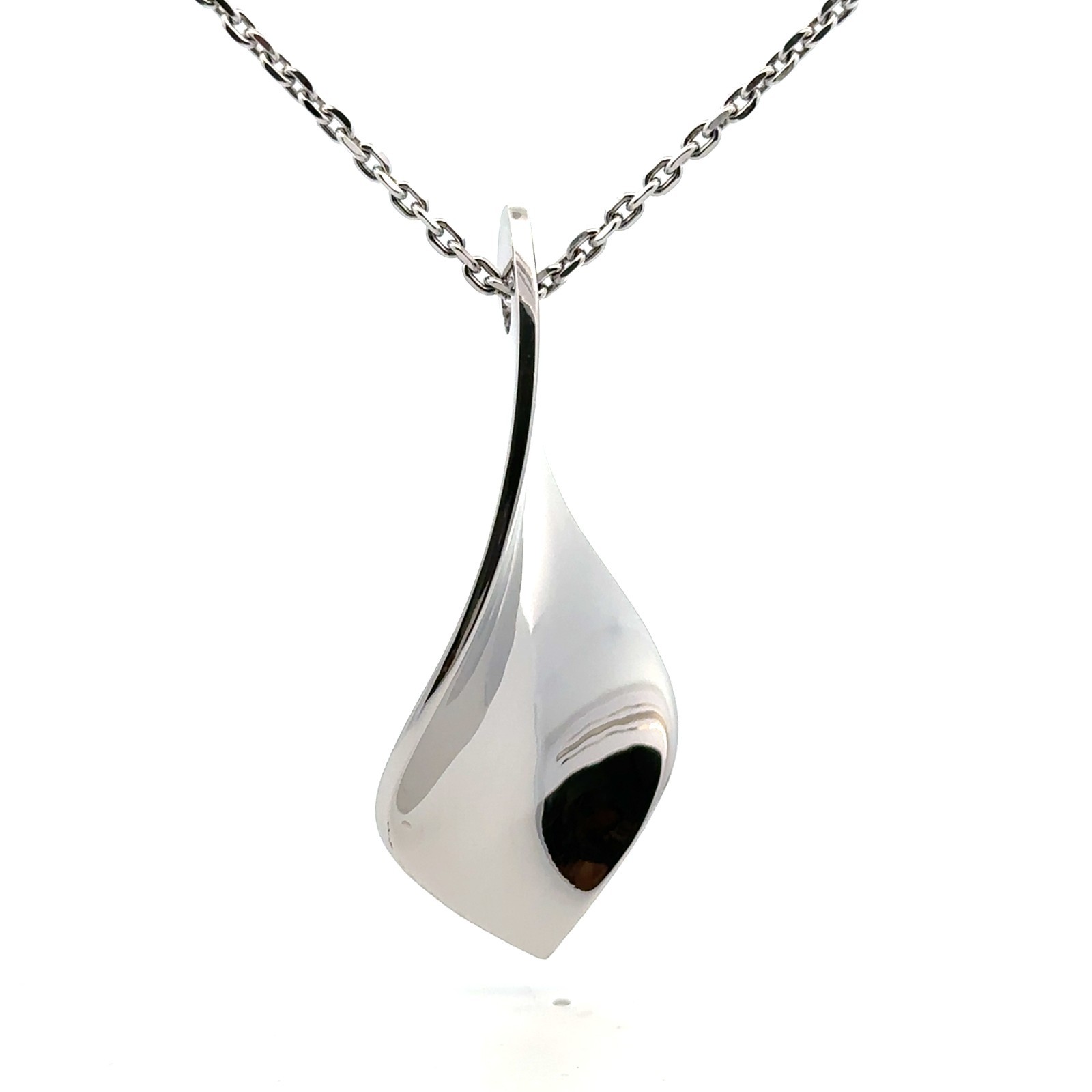 ELLE Sterling Silver Freeform Necklace ( 1 1/4 x 2 3/4 inch) Chain 24 Inch