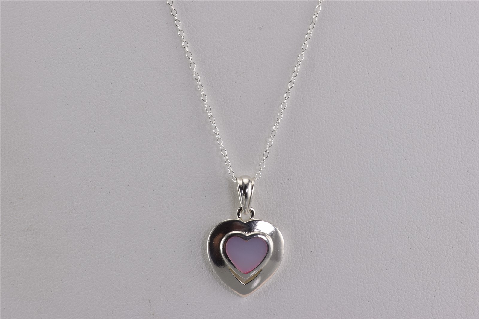 Sterling Silver 16mm x 16mm Pink Mother of Pearl Heart 925 Pendant 18″ Chain
