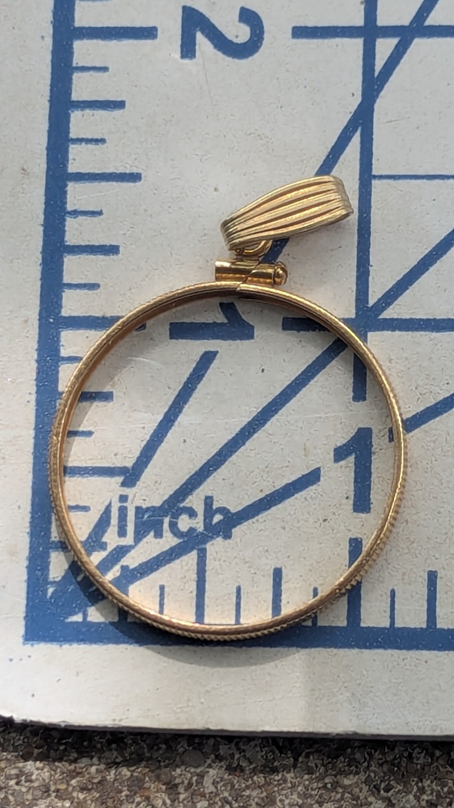 Large Cent Coronet Coin Bezel 28 mm Reeded Edge Screw Top 14k Yellow Gold Filled