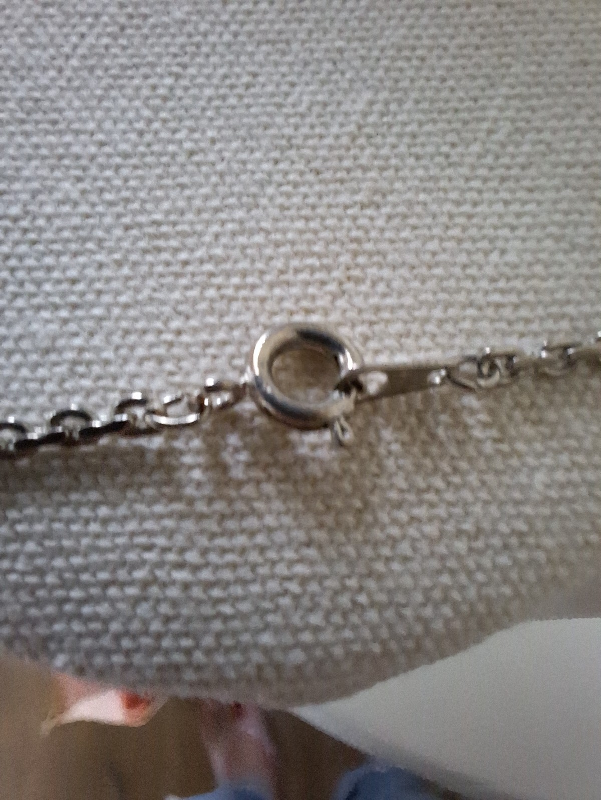 Vintage Silver Tone Scalloped Necklace, Multi Loop, 16″ chain, spring ring clasp