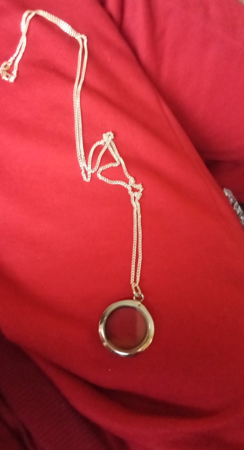 Reduced Today Silver Round Locket With A Nice Chain New