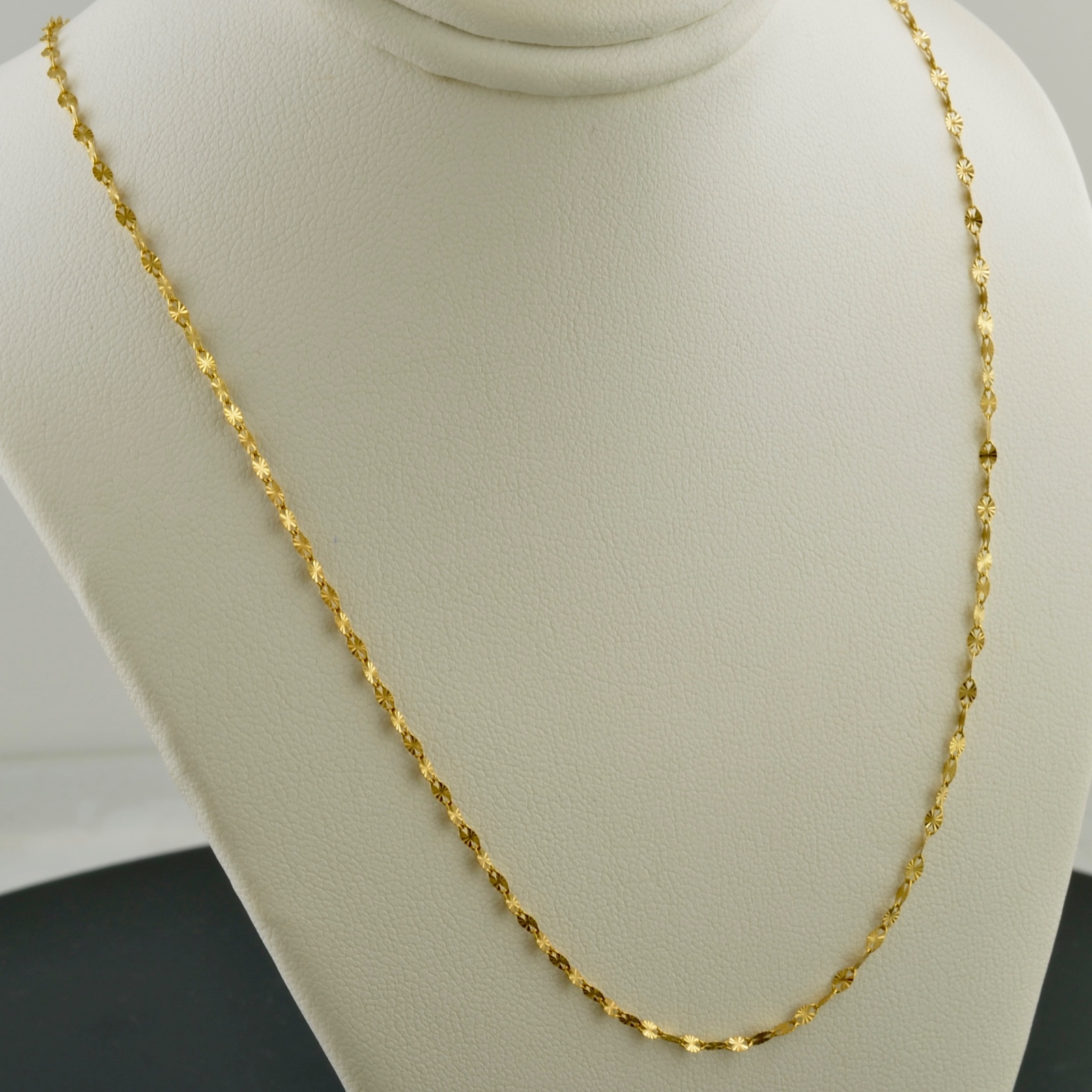 14K YELLOW GOLD 1.8MM SOLID OVAL STAR MARINE LINK NECKLACE