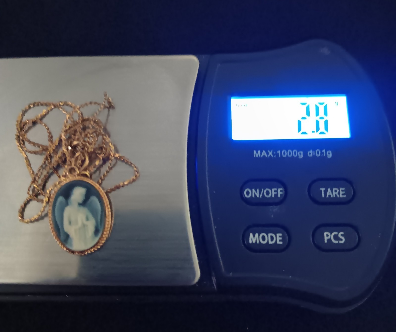 Vintage Guardian Angel Cameo pendant 14K G.F. Gold 18″ dainty chain necklace