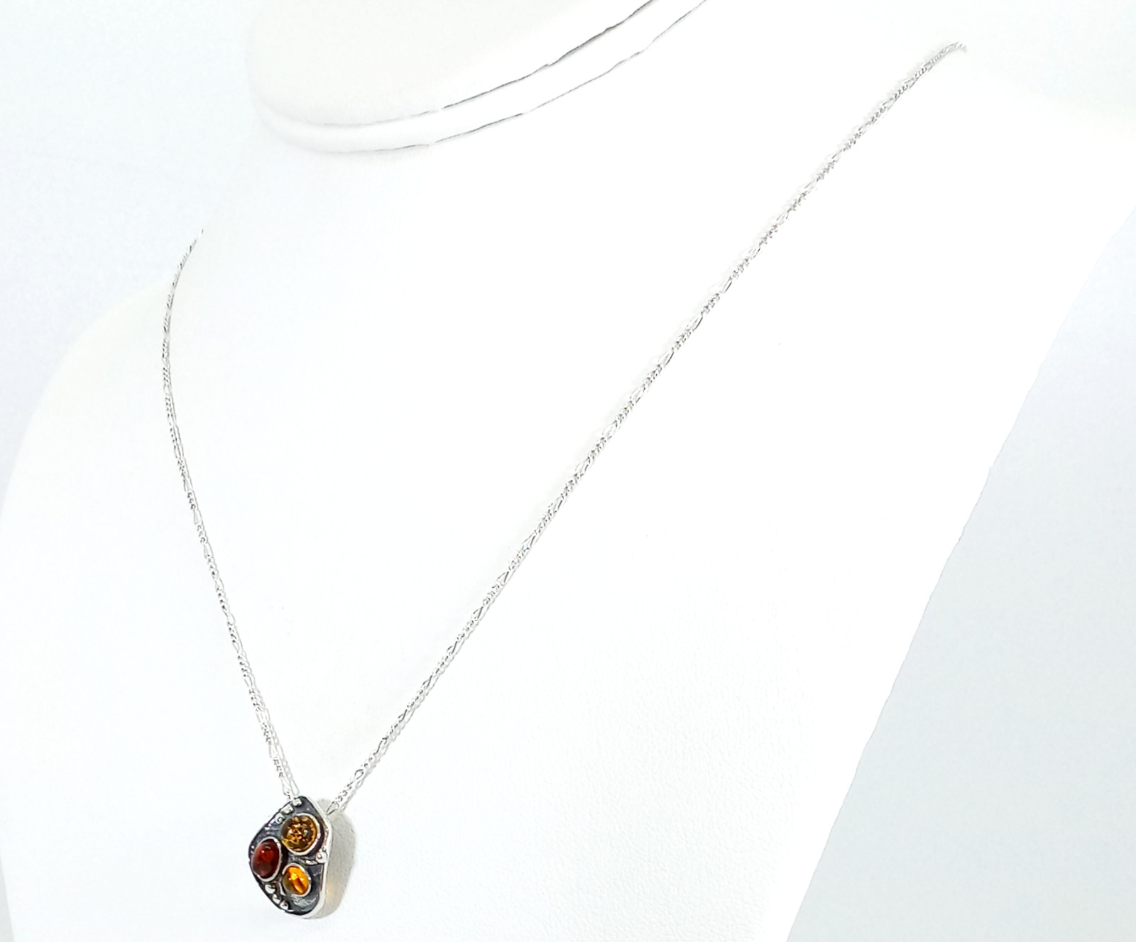 Vintage 925 Sterling Silver Art Deco Baltic Amber Necklace