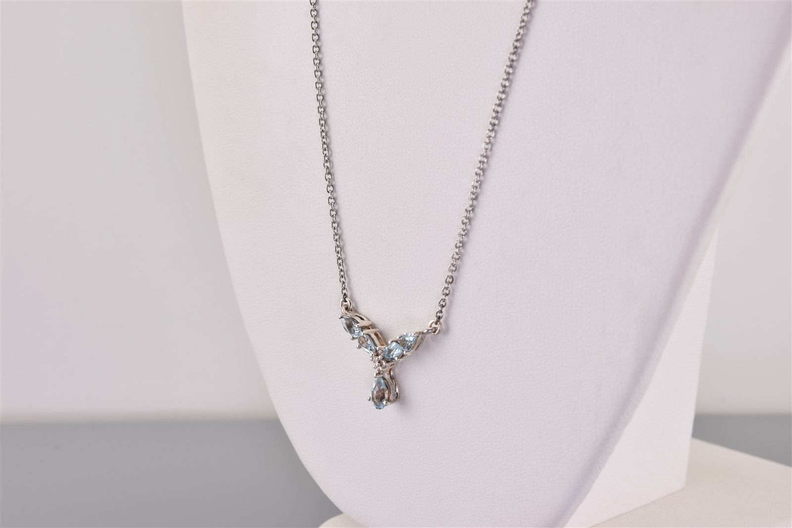 Sterling Silver 16mm x 22mm Blue Topaz Pear Chevron STS 925 Pendant 20″ Chain